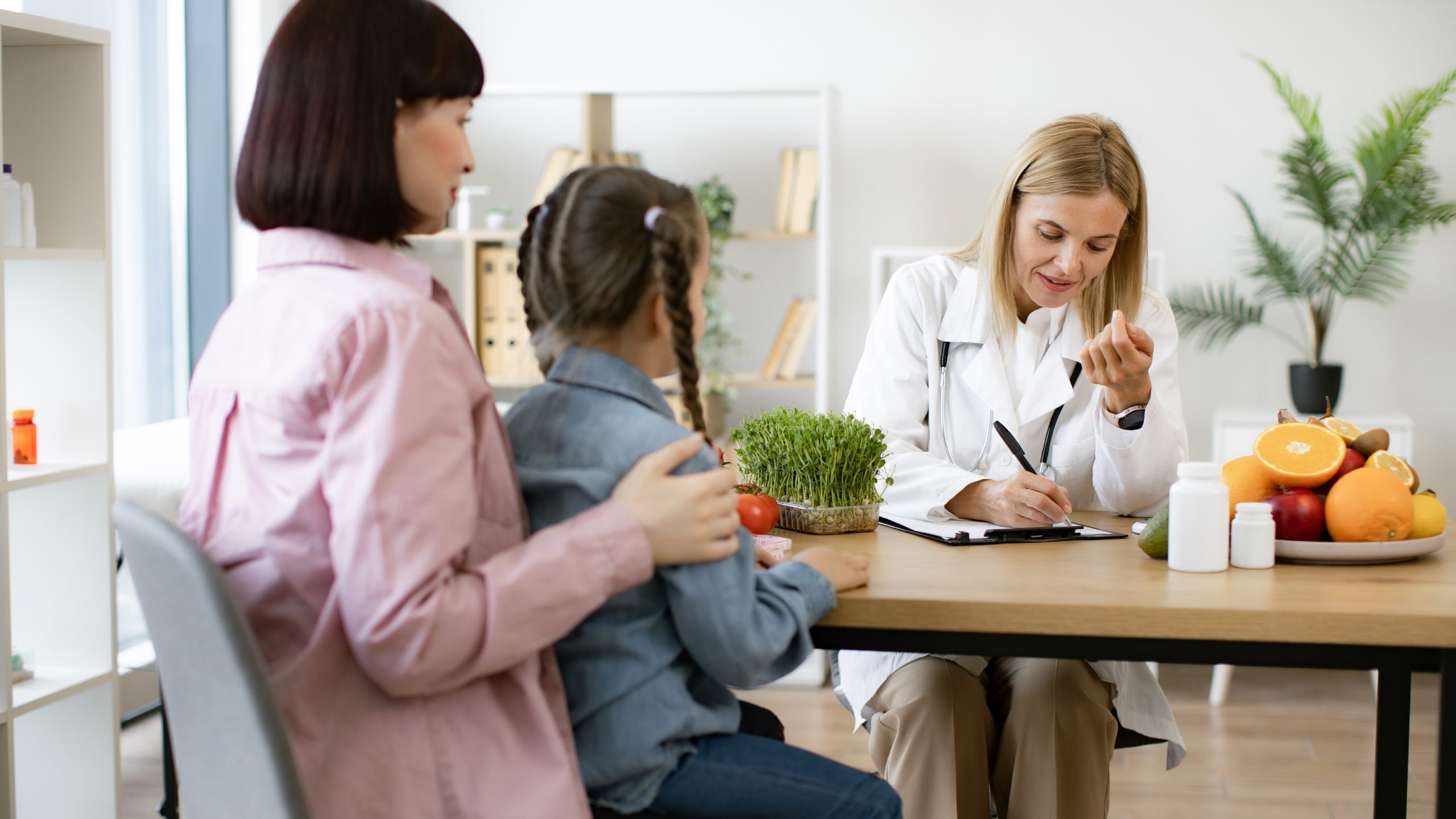 Segurança em relação a dietas com baixo teor de carboidratos para controlar o diabetes em crianças
